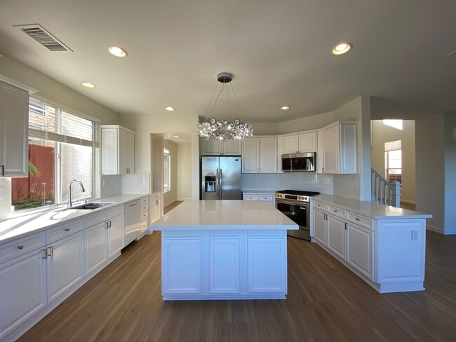 property at 1532 Sapphire Dr