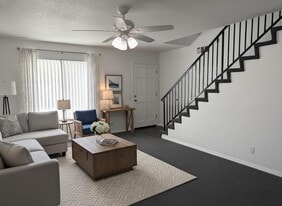 9076 Cedar St in Bellflower, CA - Building Photo