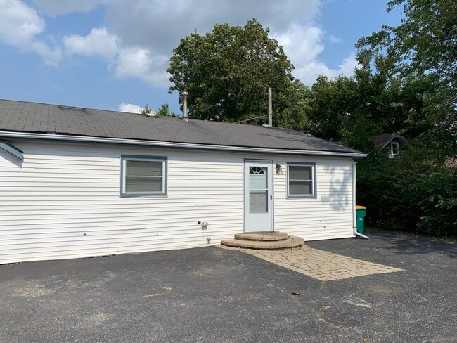 property at 222 W Park Rd
