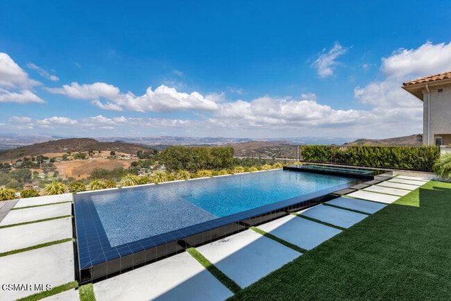 4066 Calle Del Sol in Thousand Oaks, CA - Building Photo - Building Photo