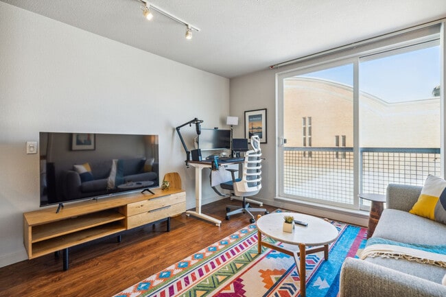 2000 Post St, Unit SI FL4-ID1507049P in San Francisco, CA - Building Photo - Building Photo