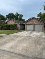 13815 Ivymount Dr in Sugar Land, TX - Building Photo