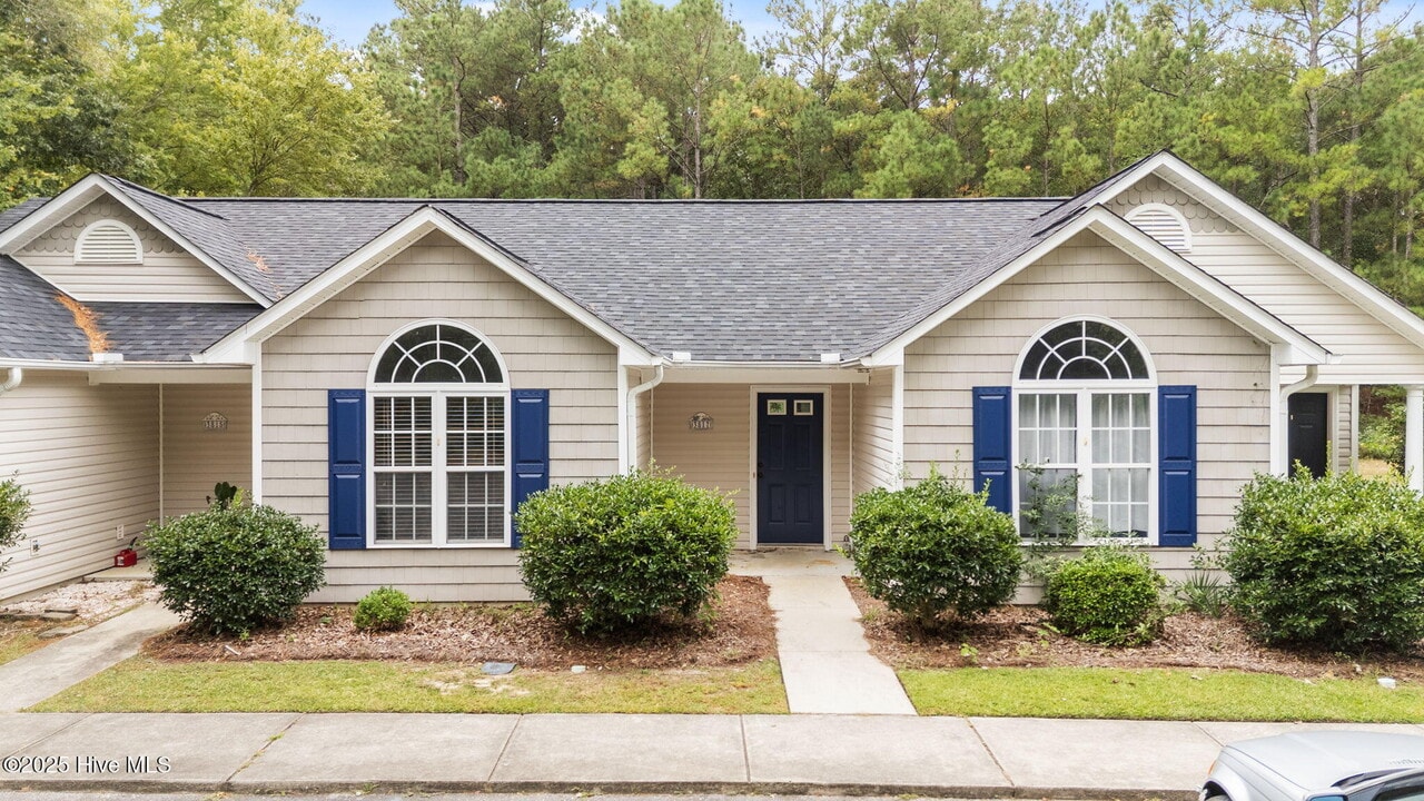 3817 Elizabeth Ave in New Bern, NC - Building Photo