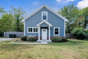 203 Eastover St in Gallatin, TN - Building Photo