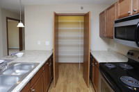 Sterling Pointe Apartment Community in Grand Forks, ND - Building Photo - Interior Photo