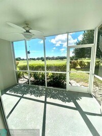 2950 N Palm Aire Dr photo'