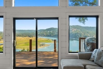 18300 W Rim Dr in Jonestown, TX - Building Photo - Building Photo