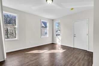 478 Bath Ave, Unit 1A in Long Branch, NJ - Building Photo - Building Photo