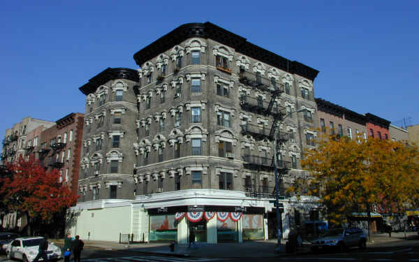 193-195 Second Ave in New York, NY - Building Photo - Building Photo