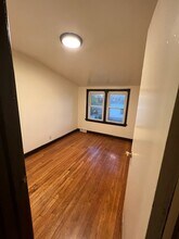 5135 N 31st St, Unit A in Milwaukee, WI - Building Photo - Building Photo