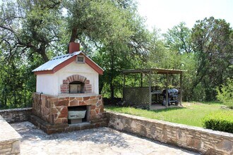 1401 Mt Sharp Rd in Wimberley, TX - Building Photo - Building Photo