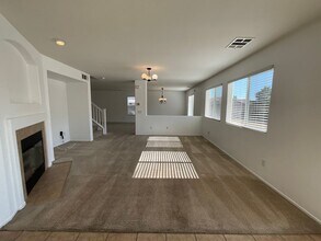 38330 Mariner Ct in Palmdale, CA - Building Photo - Building Photo
