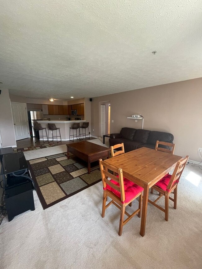 property at 1610 Oakfield Dr