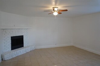 3600 San Rafael Dr in Arlington, TX - Building Photo - Building Photo