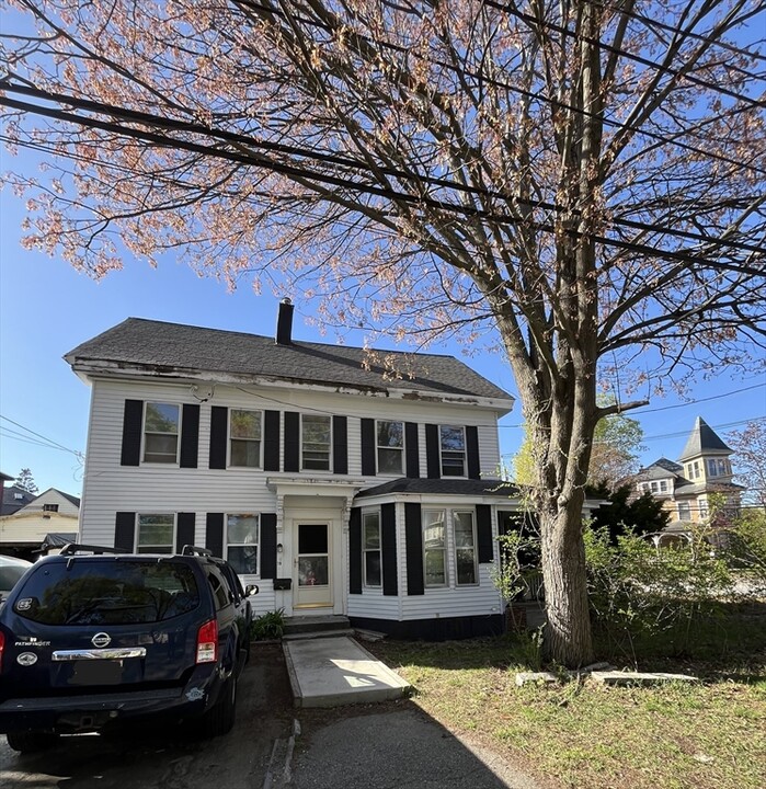 1 Cottage Row in Chelmsford, MA - Building Photo