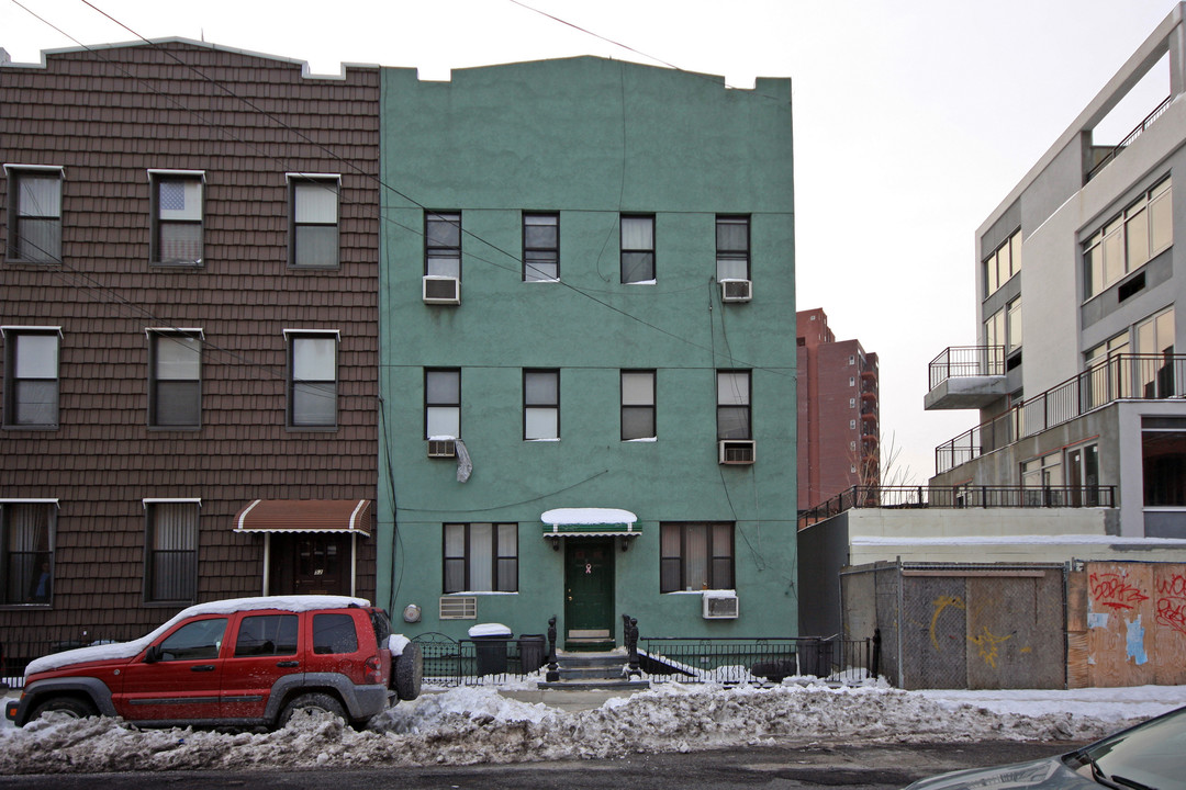 50 Herbert St in Brooklyn, NY - Building Photo