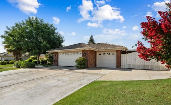 13019 Queen Palm Ct in Bakersfield, CA - Building Photo - Building Photo