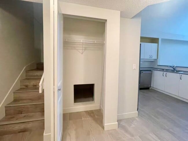 10838-10838 City Pkwy in Surrey, BC - Building Photo - Building Photo