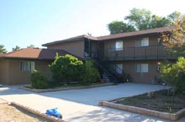 Sierra Apartments in Bishop, CA - Foto de edificio - Building Photo