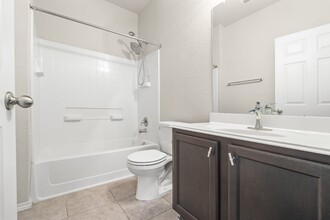 4618 Todds Farm in San Antonio, TX - Building Photo - Building Photo