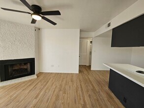 3002 N 70th St in Scottsdale, AZ - Building Photo - Building Photo