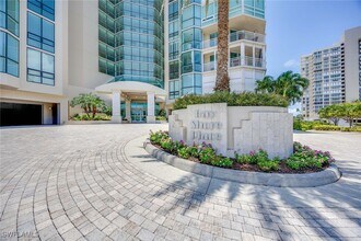 4255 Gulf Shore Blvd N in Naples, FL - Building Photo - Building Photo