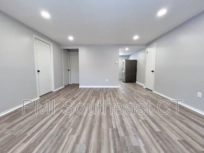 120 Gallup Hill Rd in Ledyard, CT - Building Photo - Building Photo