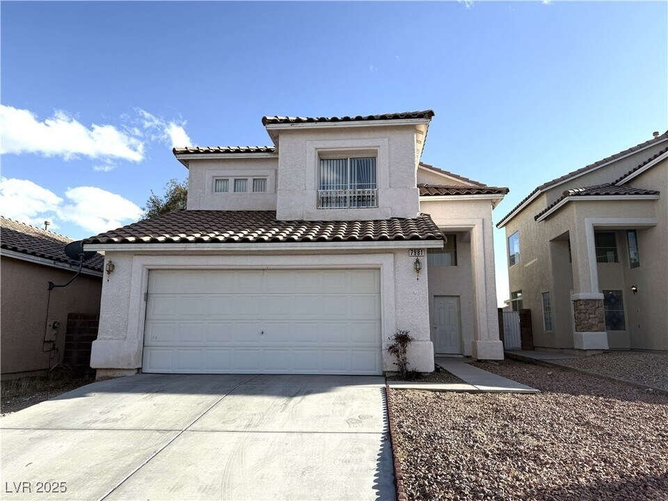 7981 Sky Birch Ct in Las Vegas, NV - Building Photo