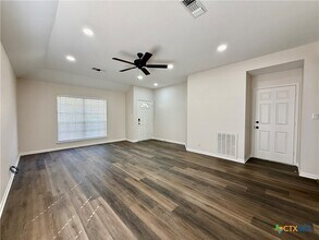 210 Stone Gate Dr in Victoria, TX - Building Photo - Building Photo