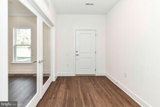 19681 Peach Flower Ter in Ashburn, VA - Building Photo - Building Photo