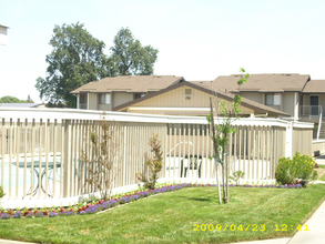 Community Lane in Woodland, CA - Building Photo - Building Photo