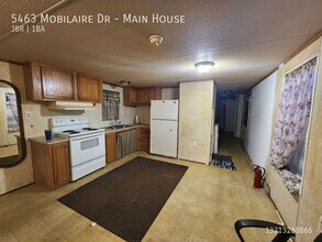 5463 Mobilaire Dr in West Palm Beach, FL - Foto de edificio - Building Photo