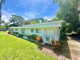 4073 Springs Ln in Bonita Springs, FL - Building Photo