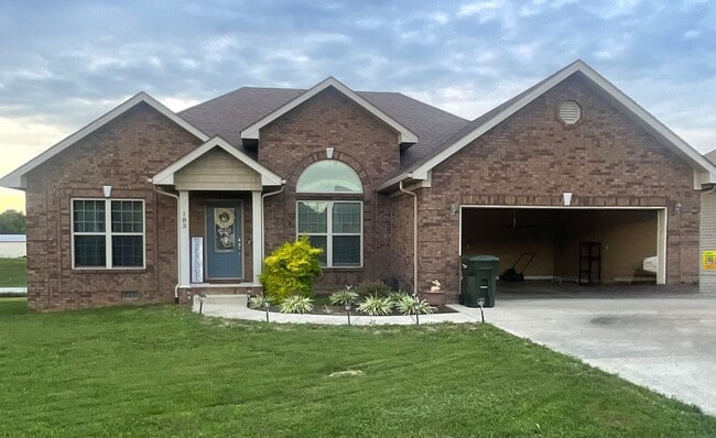 property at 183 Twin Lakes Dr