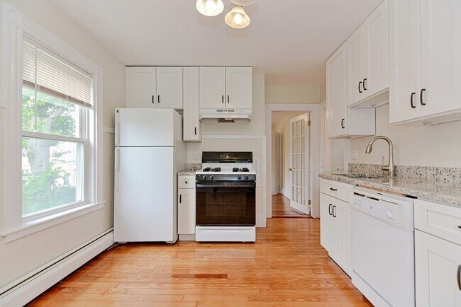 71 W Milton St in Boston, MA - Building Photo - Building Photo