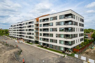 Les Cours Bellerive in Montréal, QC - Building Photo