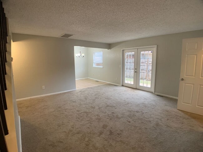 1314 Pennington Ave in Edmond, OK - Building Photo - Building Photo