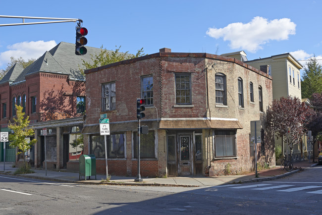 180-188 River St in Cambridge, MA - Building Photo - Building Photo