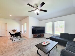 2326 Strong Horse Dr in Conroe, TX - Building Photo - Building Photo