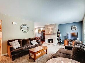 5904 S Willow Way in Greenwood Village, CO - Building Photo - Building Photo