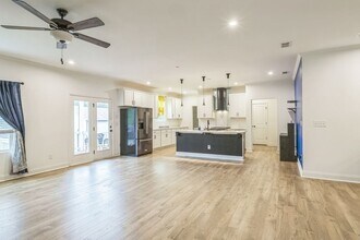 3682 Bradford Way in Atlanta, GA - Building Photo - Building Photo