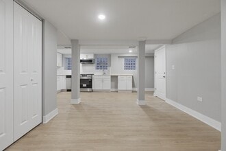 3716 N Racine Ave, Unit G in Chicago, IL - Building Photo - Building Photo