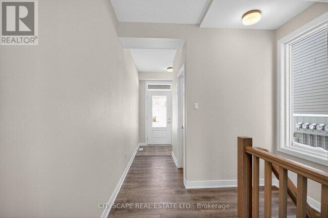 544 Promontory Pl in Ottawa, ON - Building Photo - Building Photo