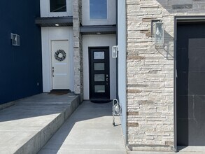 2433 5th St in Elko, NV - Foto de edificio - Building Photo