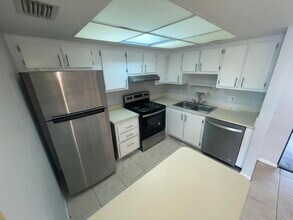 4185 Oak Terrace Dr in Greenacres, FL - Building Photo - Building Photo