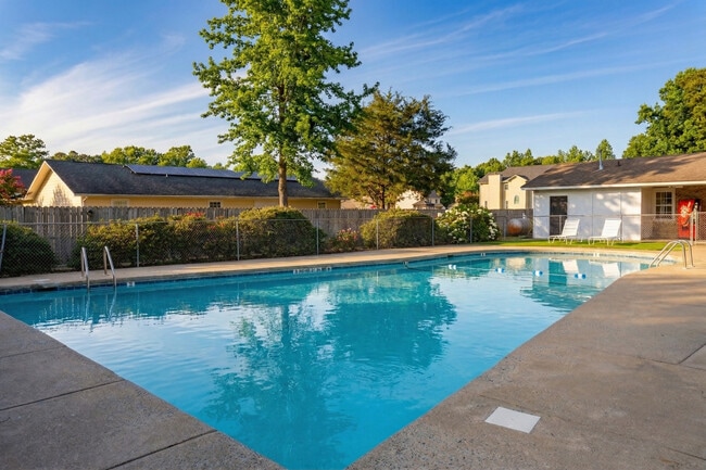 Azalea Gardens Apartments