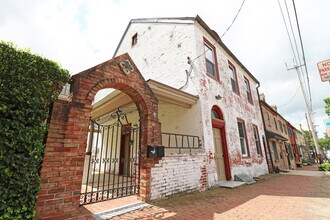 328 W Gay St, Unit A in West Chester, PA - Foto de edificio - Building Photo