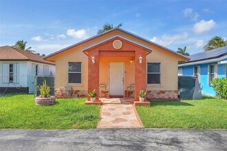 12217 SW 203rd Terrace in Miami, FL - Building Photo - Building Photo