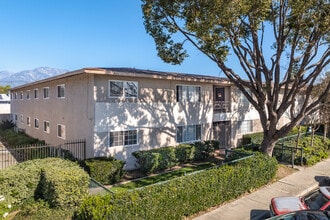 1336 W Stoneridge Ct. in Ontario, CA - Foto de edificio - Building Photo