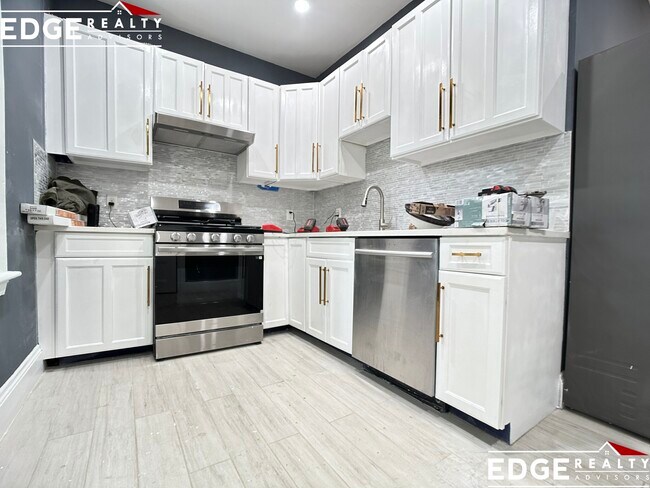16 Leicester St, Unit 1 in Boston, MA - Building Photo - Building Photo